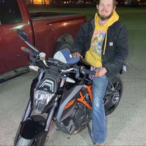 Meet your Posher, Aaron